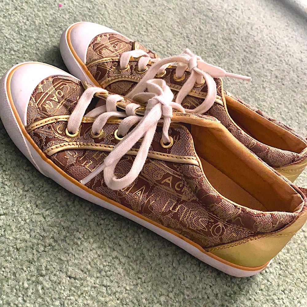 Coach Barrett sneakers with gold accent